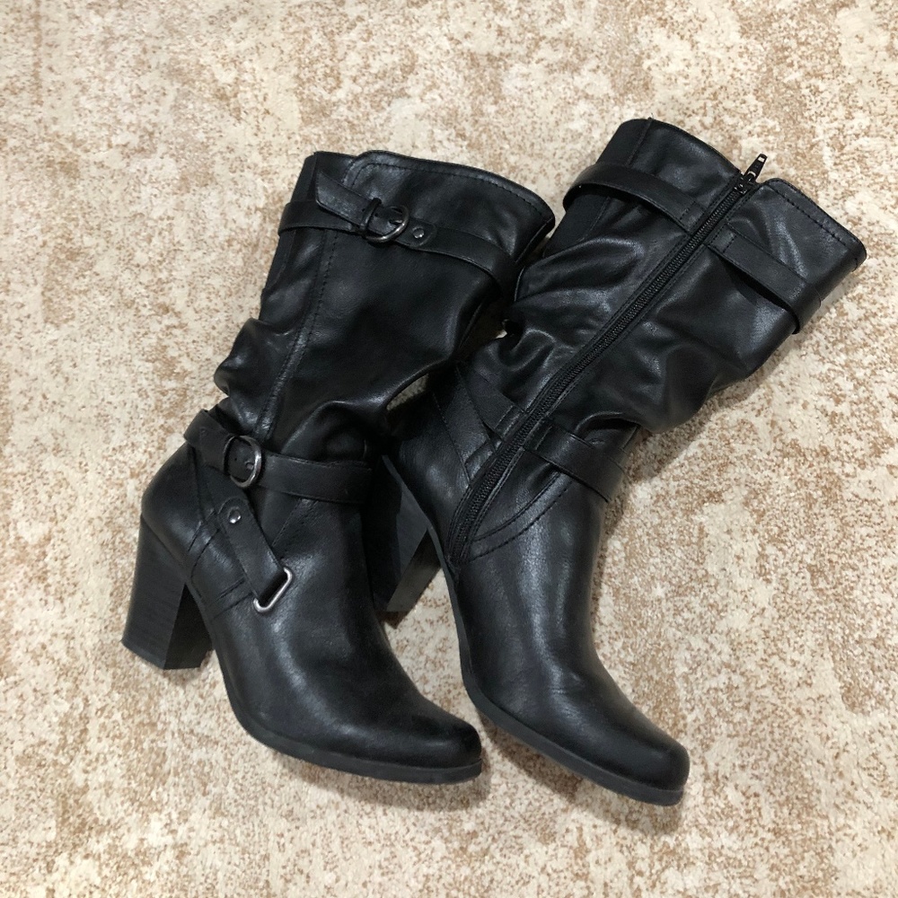White Mountain boots- 8 medium